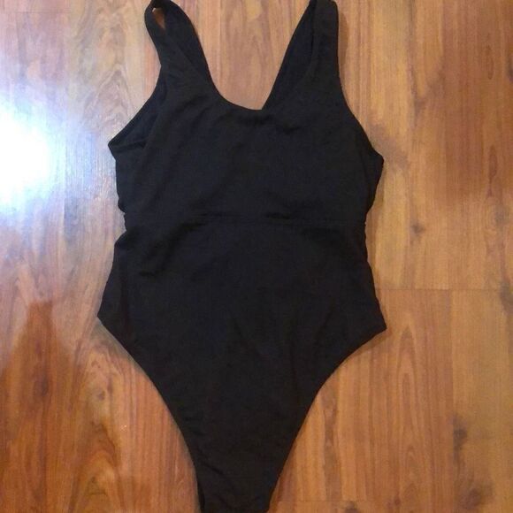 NWT Shein Black ribbed cut out front one piece swimsuit, bathing suit, size XL - Picture 3 of 7